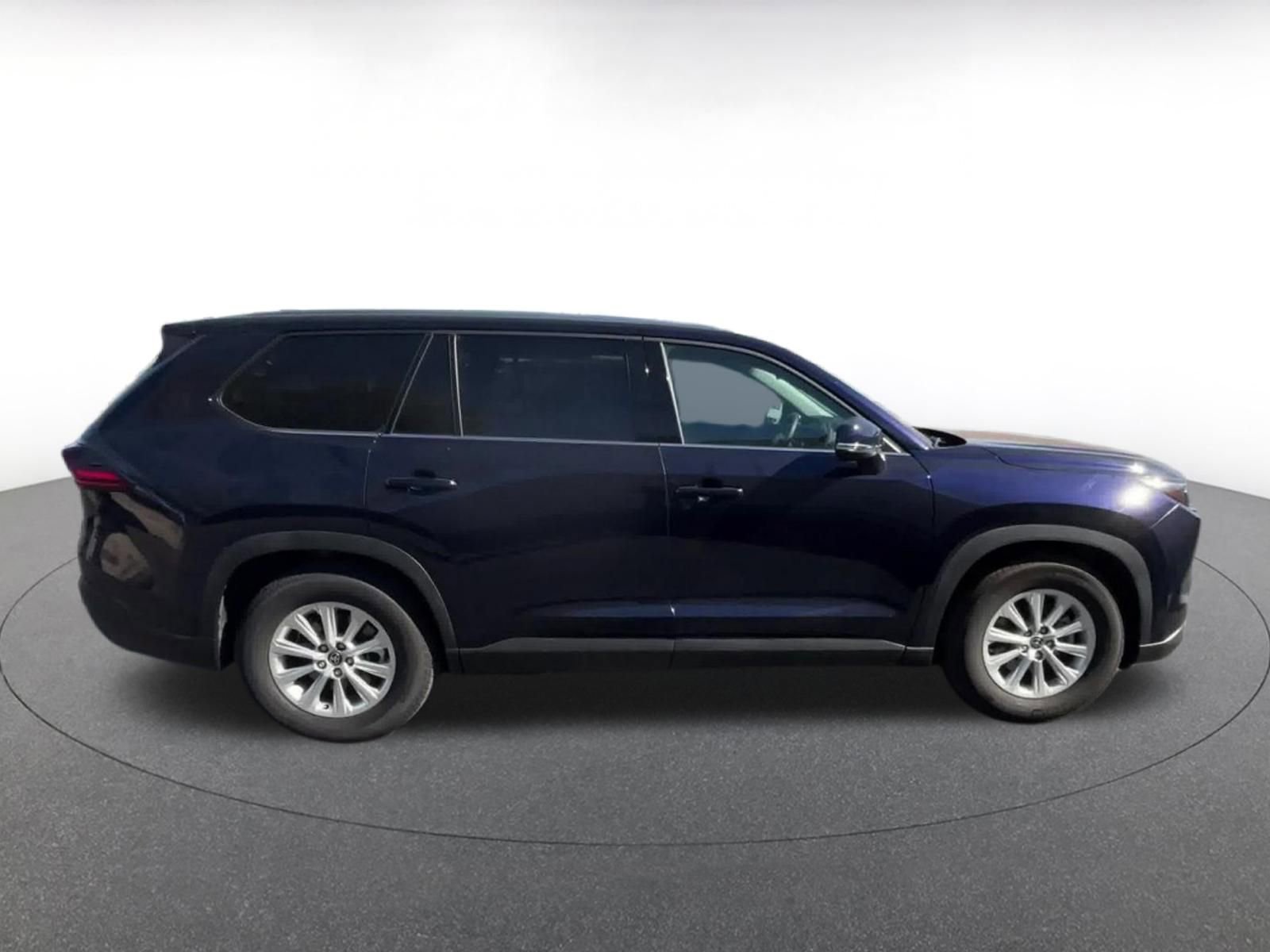 Used 2025 Toyota Grand Highlander FWD image 16