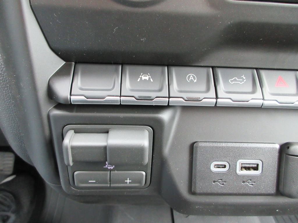 New 2026 Chevrolet Silverado 1500 Custom Trail Boss w/ LPO, Dark Essentials Package image 29