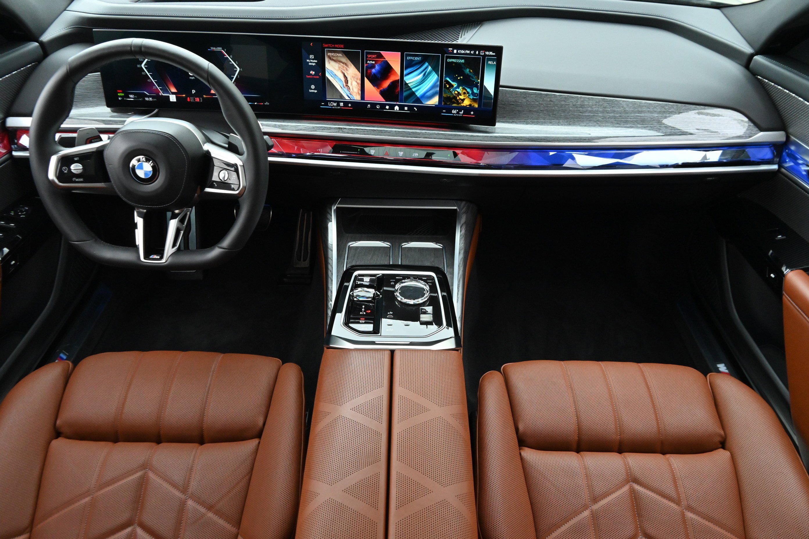 Certified 2024 BMW 760i xDrive AWD/4WD image 15
