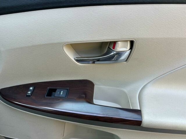 Used 2013 Toyota Venza LE image 22