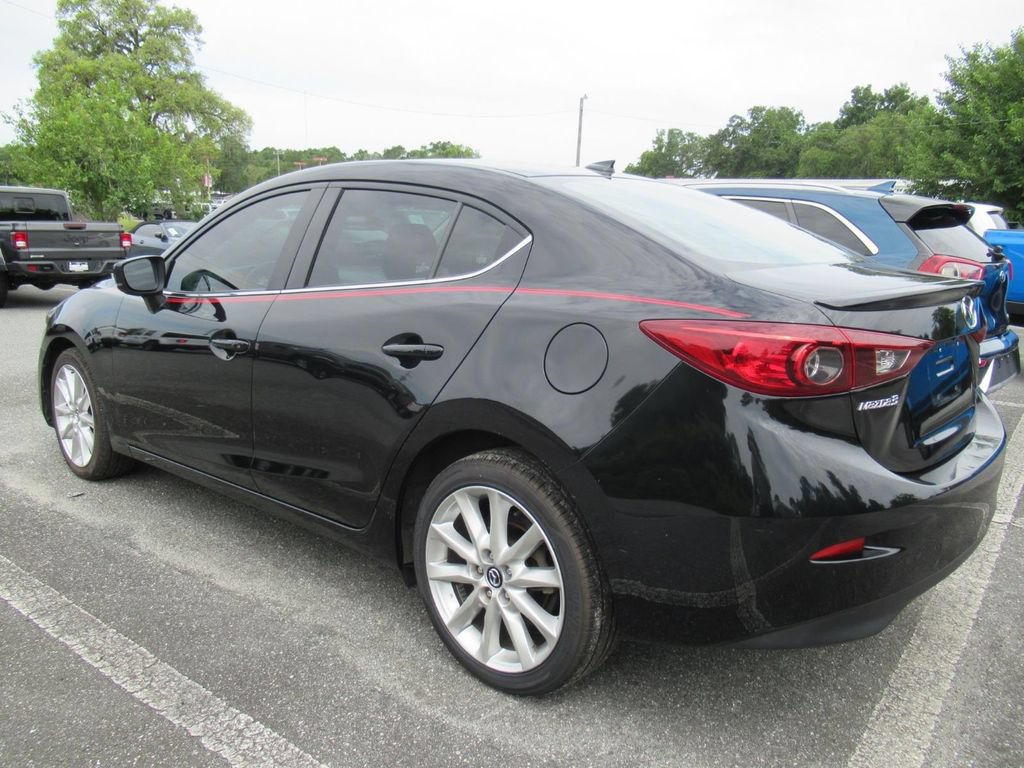 Used 2017 MAZDA MAZDA3 Grand Touring FWD image 3
