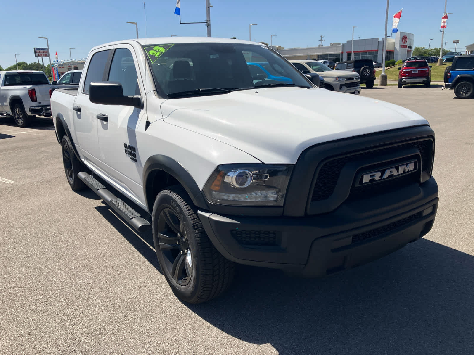 Used 2023 RAM 1500 Warlock AWD/4WD image 1