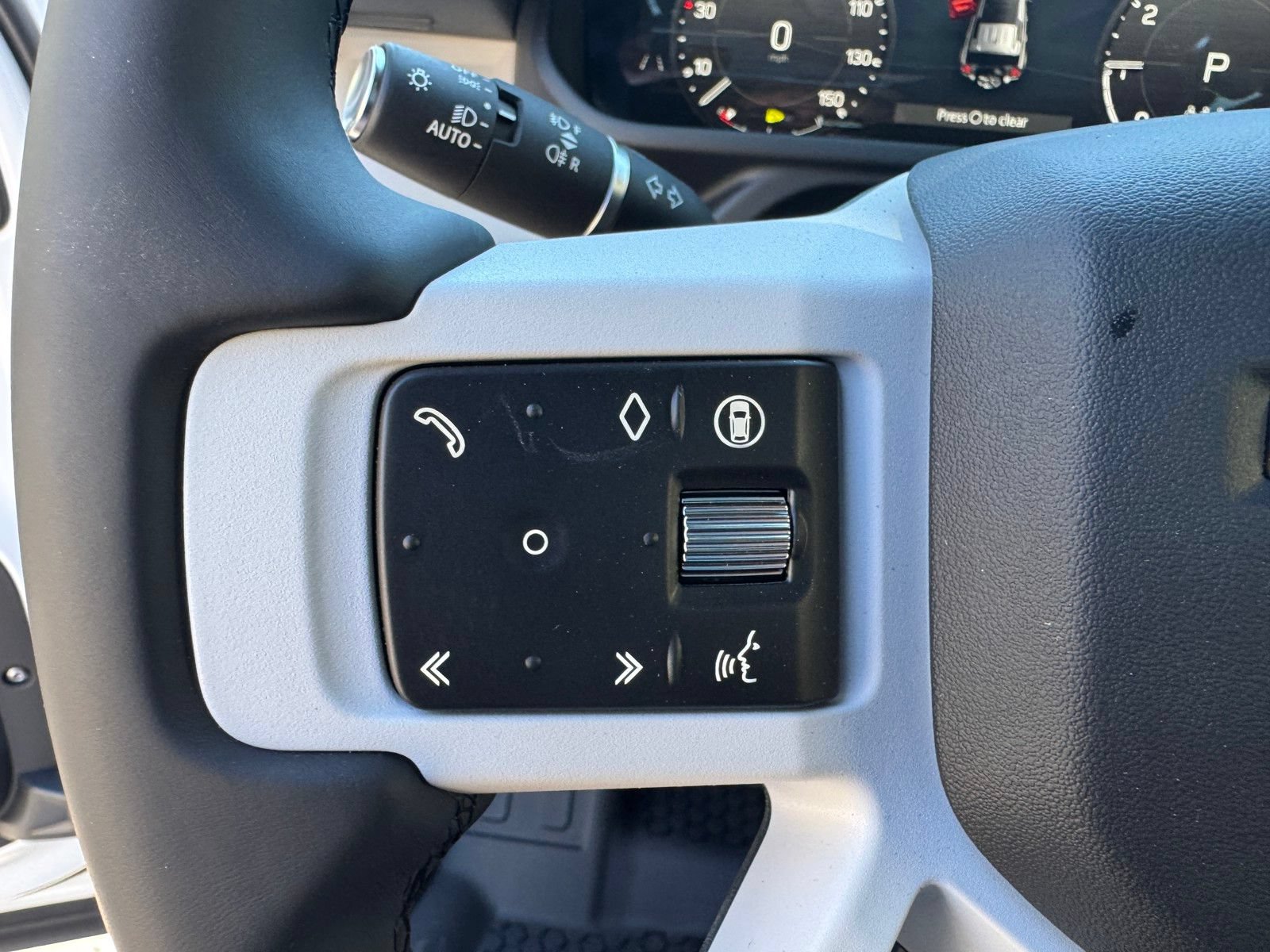 New 2026 Land Rover Defender 110 S AWD/4WD image 24