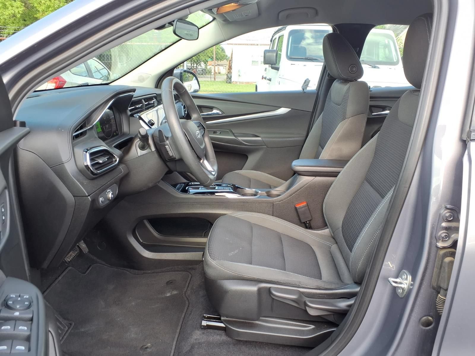 Used 2023 Chevrolet Bolt EUV LT w/ Driver Confidence Package FWD image 20