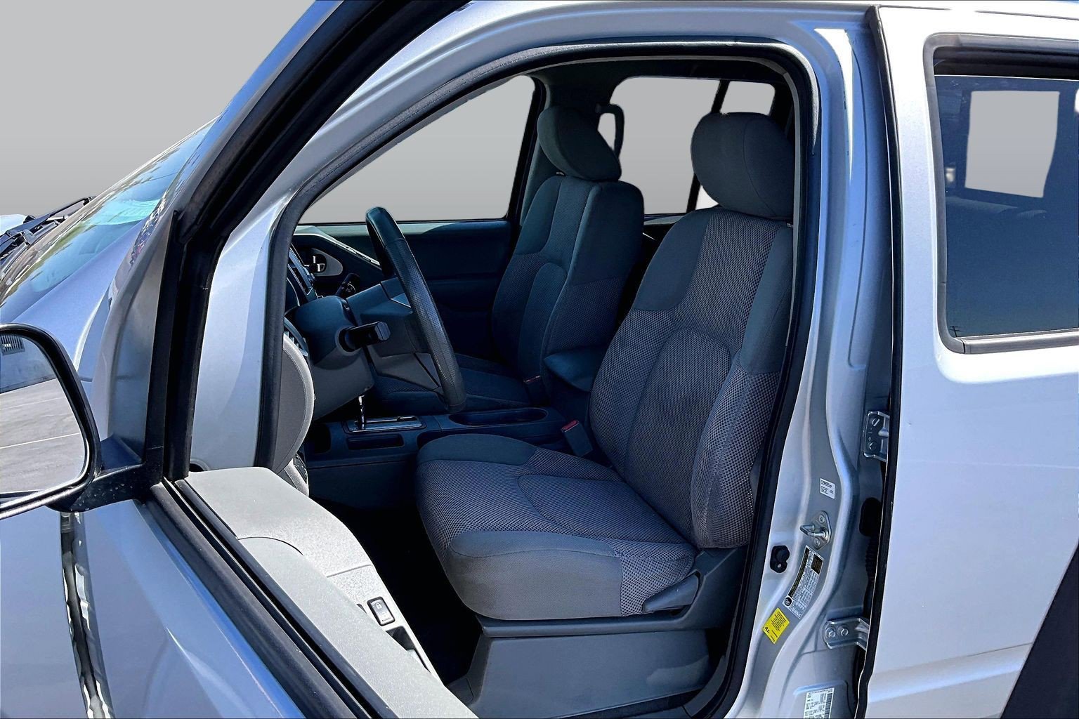 Used 2019 Nissan Frontier SV RWD image 23
