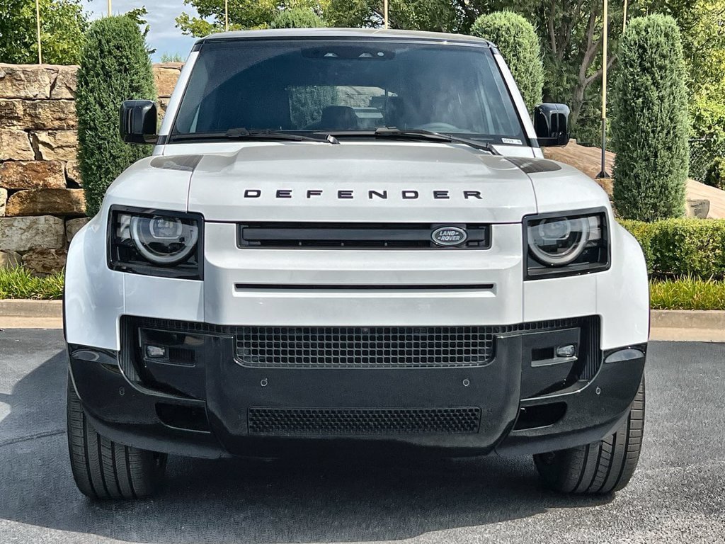 New 2026 Land Rover Defender 110 X-Dynamic SE AWD/4WD image 8