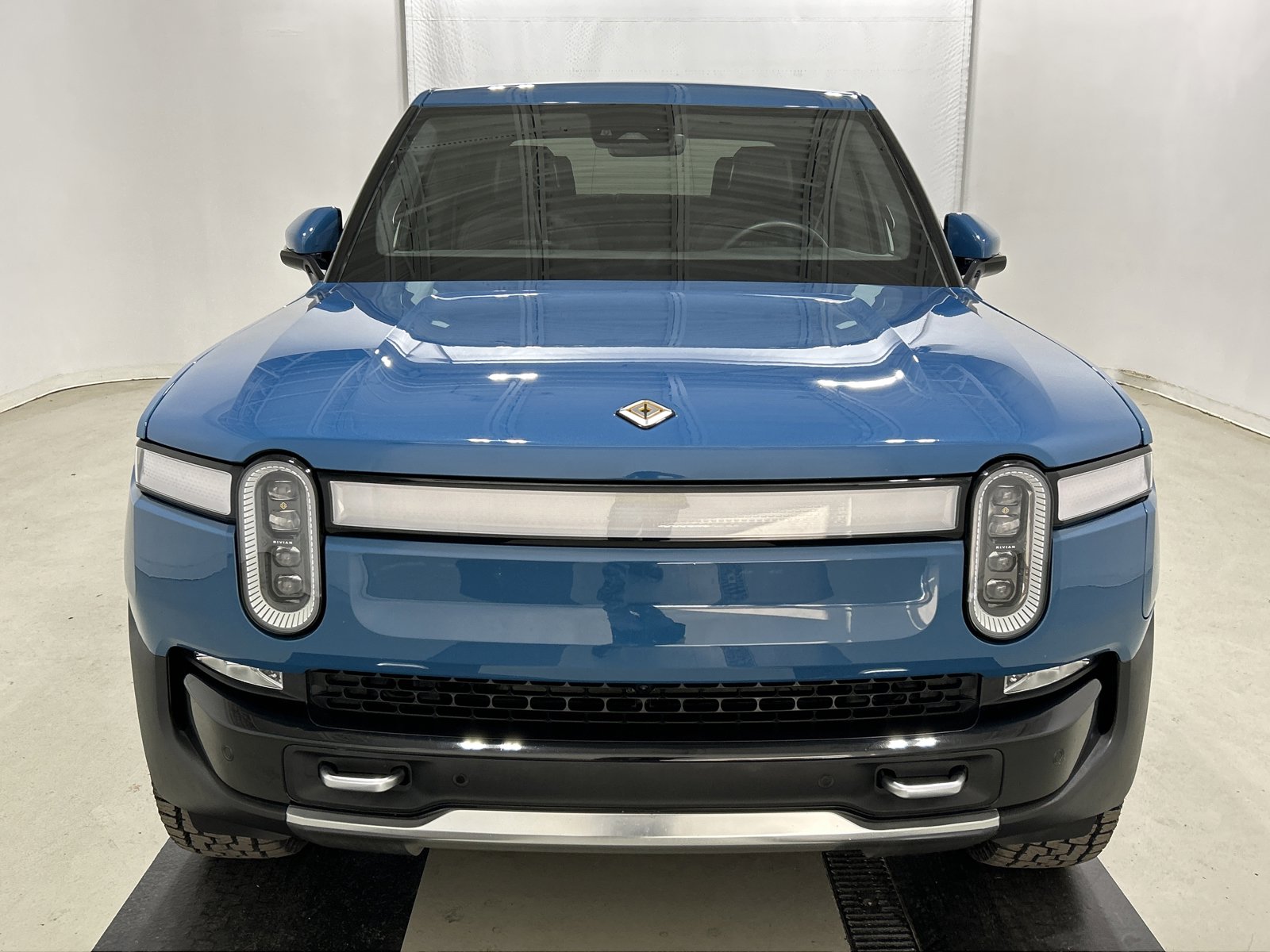 Used 2022 Rivian R1T Adventure AWD/4WD image 8