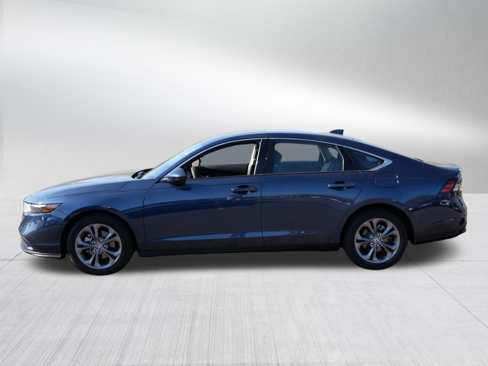 Certified 2024 Honda Accord EX image 4