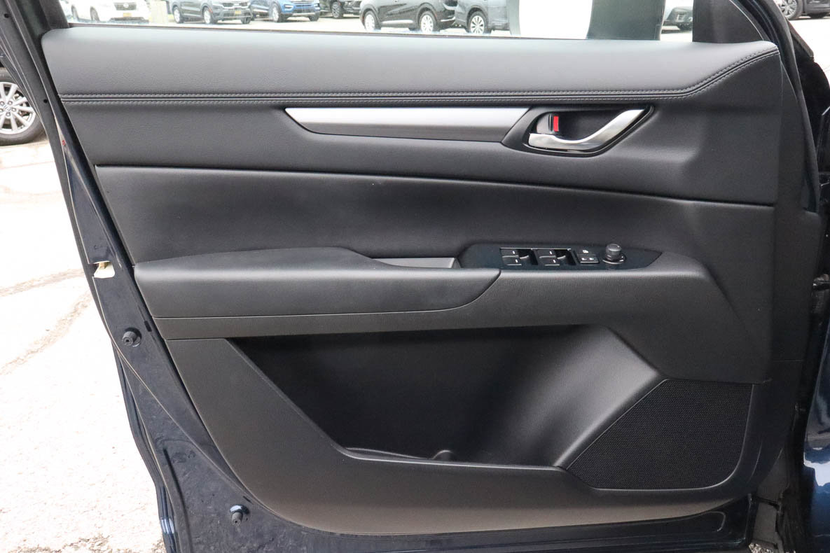 Used 2018 MAZDA CX-5 Touring image 13