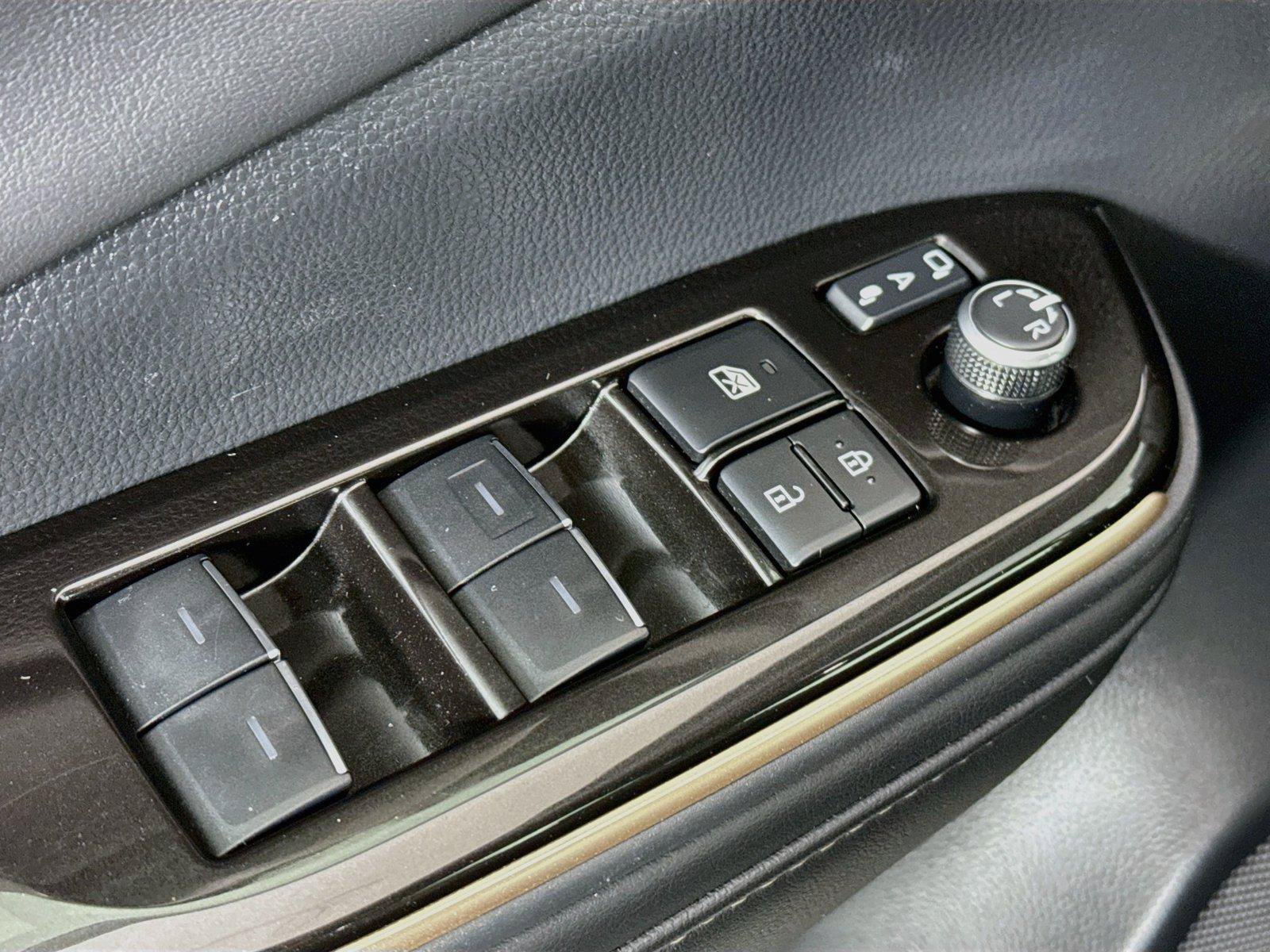 Certified 2024 Toyota Crown AWD/4WD image 27