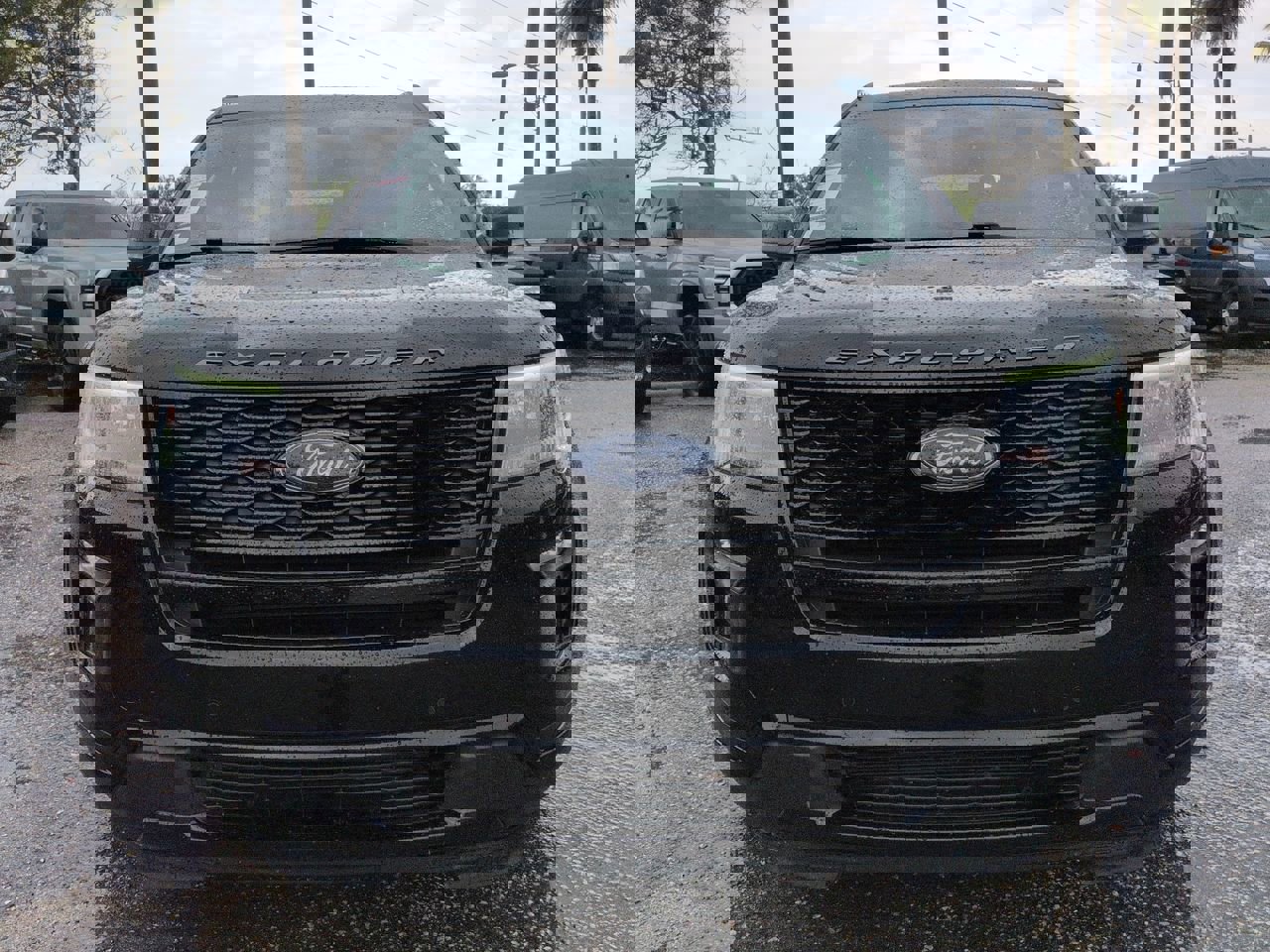 Used 2018 Ford Explorer Sport image 3