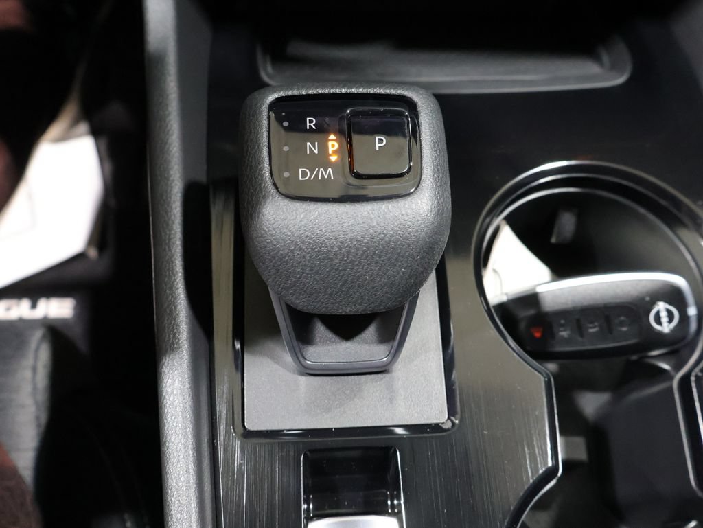 Used 2023 Nissan Rogue SV AWD/4WD image 28