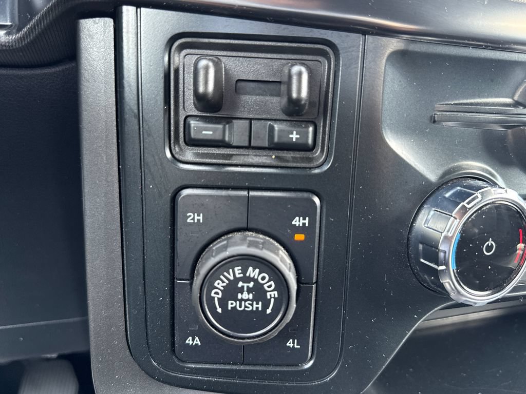 Used 2025 Ford F150 Lariat w/ Equipment Group 501A Mid AWD/4WD image 24