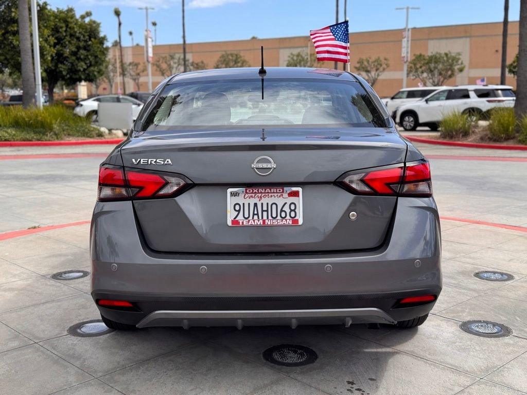 Used 2025 Nissan Versa S FWD image 7