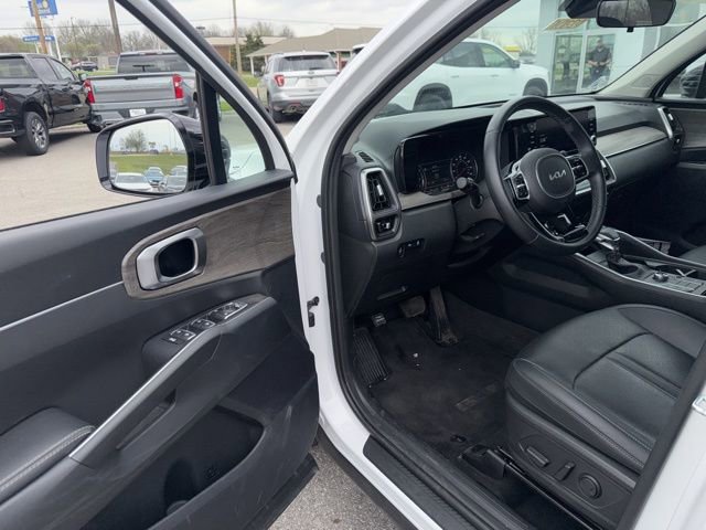 Used 2023 Kia Sorento S w/ Panoramic Sunroof Package image 27