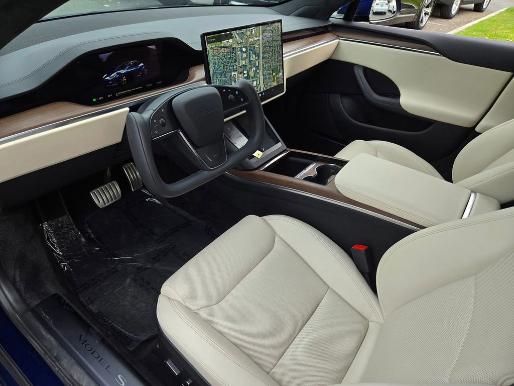 Used 2022 Tesla Model S image 9