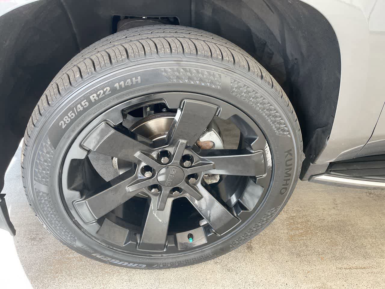 Used 2018 GMC Yukon XL Denali w/ Open Road Package AWD/4WD image 10