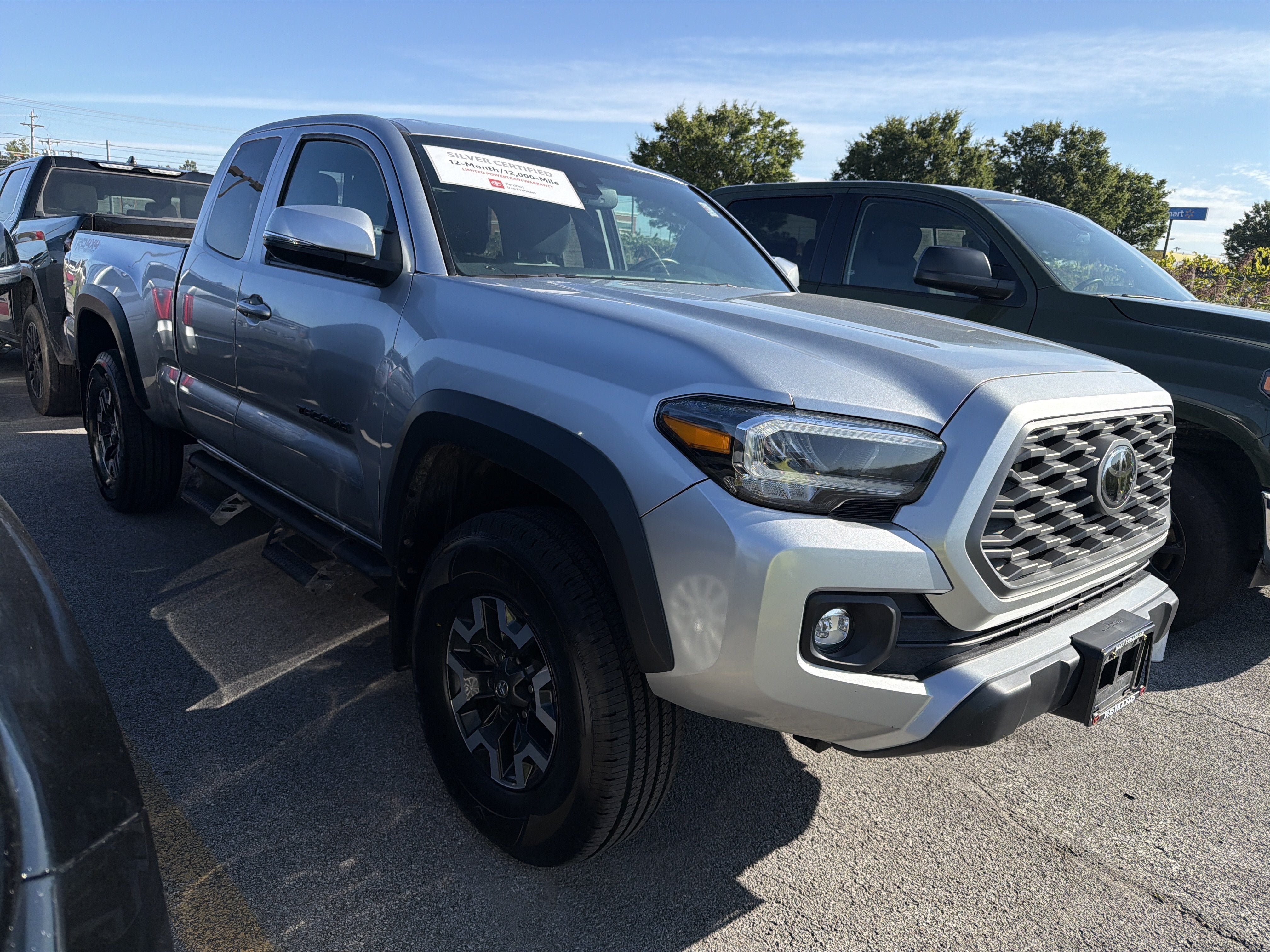 Certified 2022 Toyota Tacoma TRD Off-Road AWD/4WD image 2