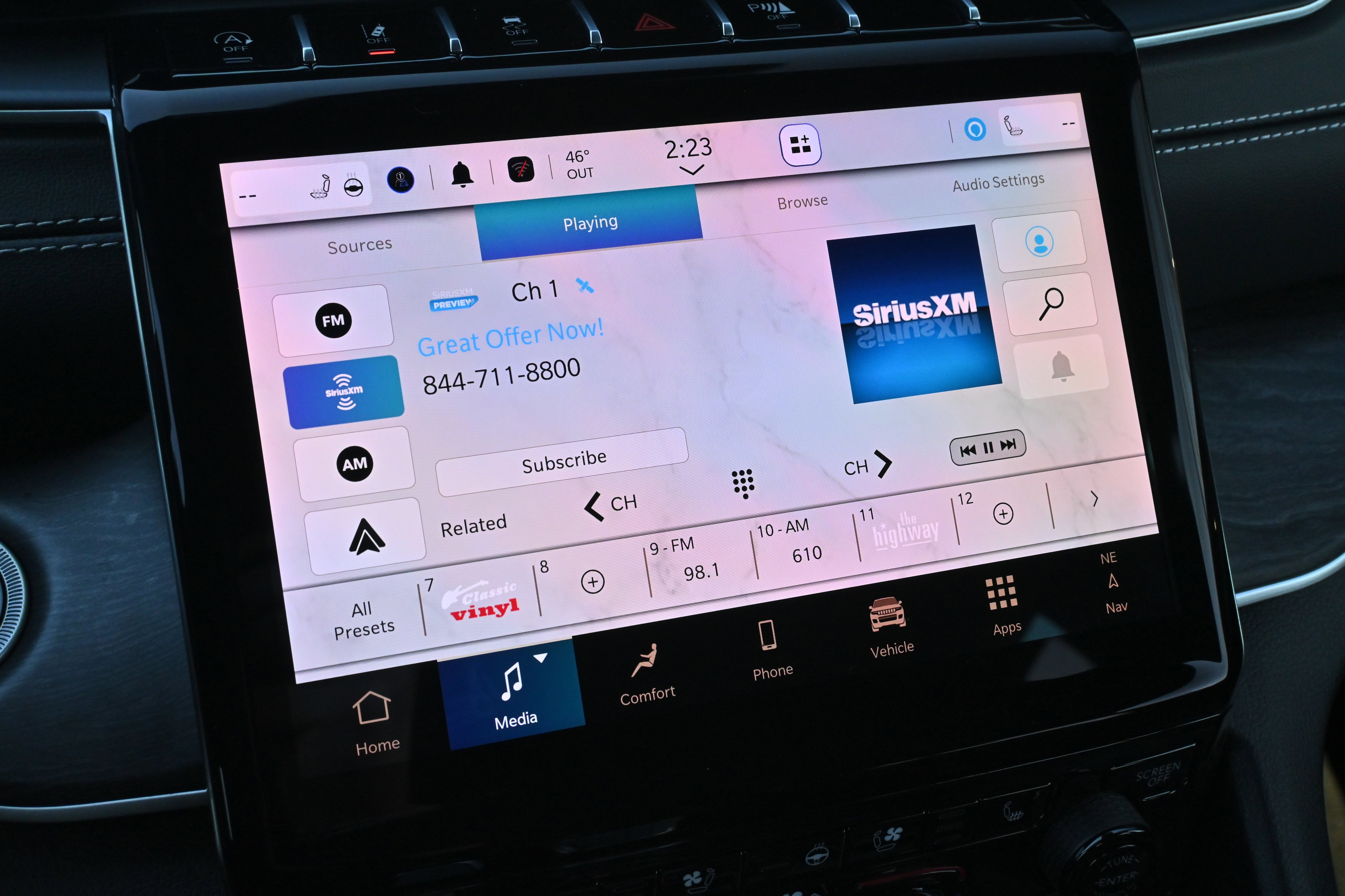 Used 2025 Jeep Grand Cherokee L Limited w/ Luxury Tech Group II image 38