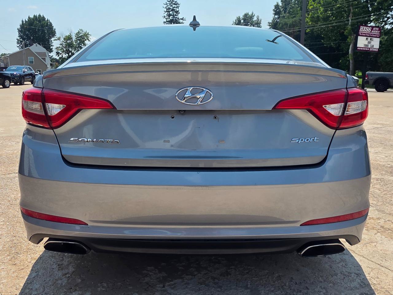 Used 2016 Hyundai Sonata Sport w/ Option Group 03 FWD image 19
