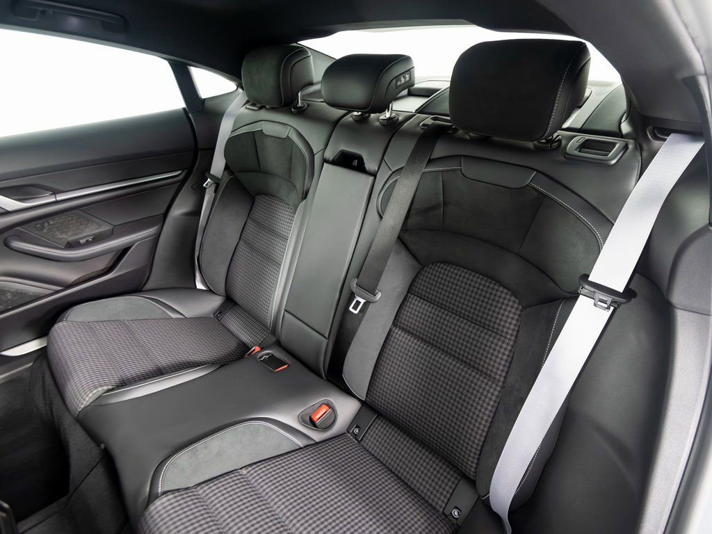 New 2026 Porsche Taycan image 34