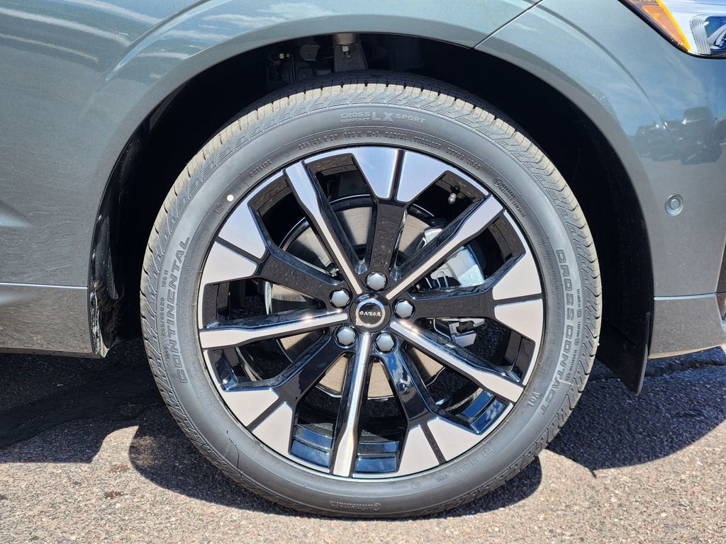 New 2026 Volvo XC60 B5 Plus w/ Protection Package Premier image 30