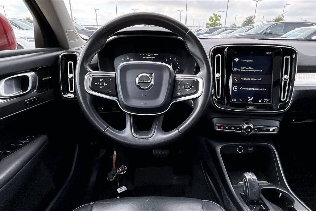 Used 2019 Volvo XC40 T5 Momentum AWD/4WD image 6