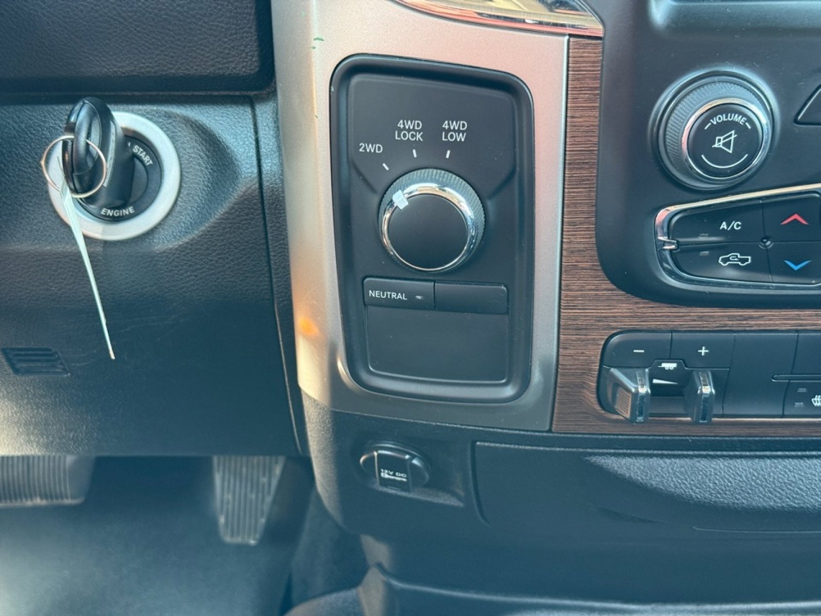 Used 2017 RAM 2500 Laramie image 29