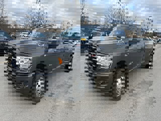 Used 2023 RAM 3500 Big Horn w/ Level 1 Equipment Group image 2