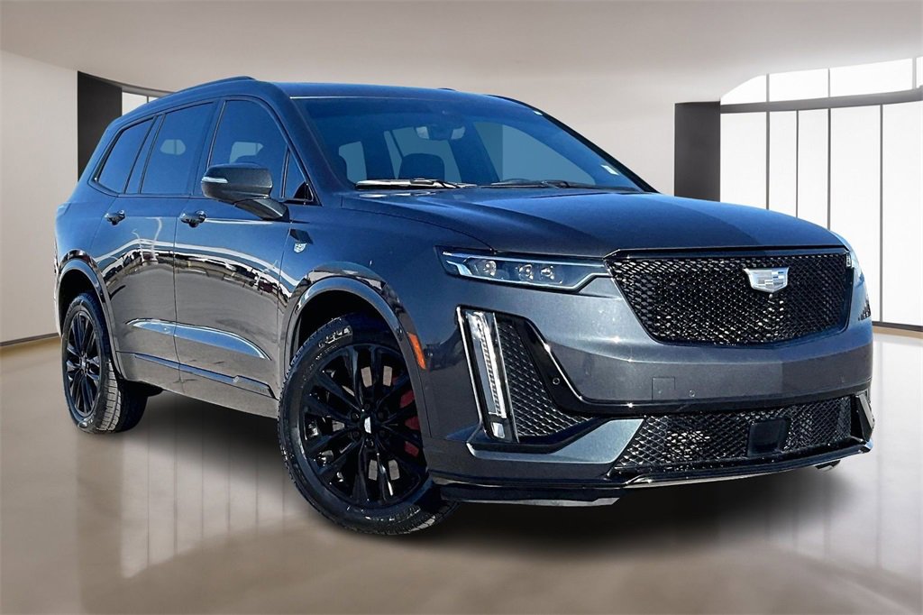 Certified 2023 Cadillac XT6 Sport w/ LPO, ONYX Package image 11