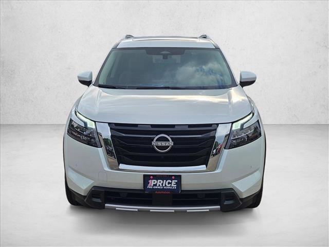 Used 2025 Nissan Pathfinder Platinum video 2