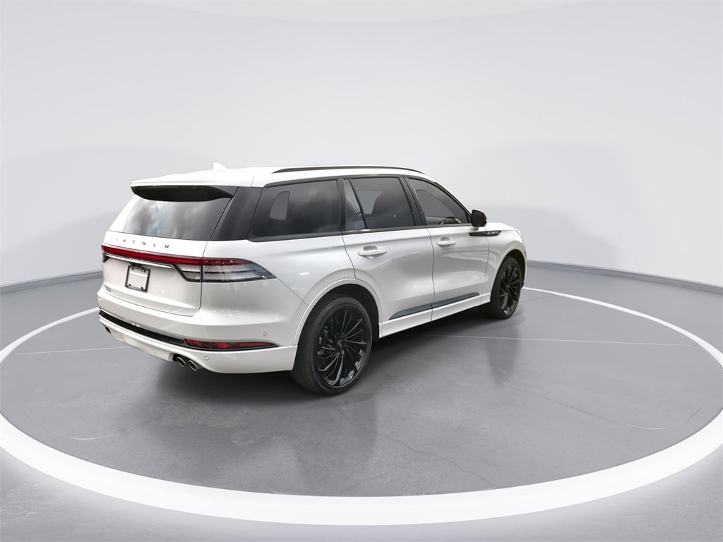 Used 2023 Lincoln Aviator Black Label w/ Jet Package image 8