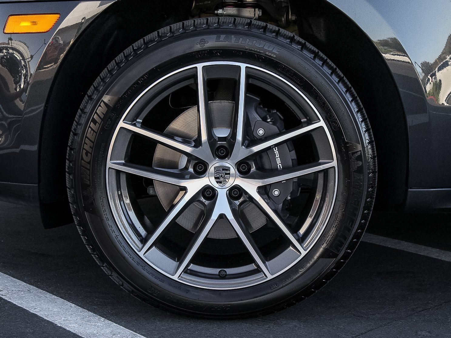 New 2026 Porsche Macan AWD/4WD image 11