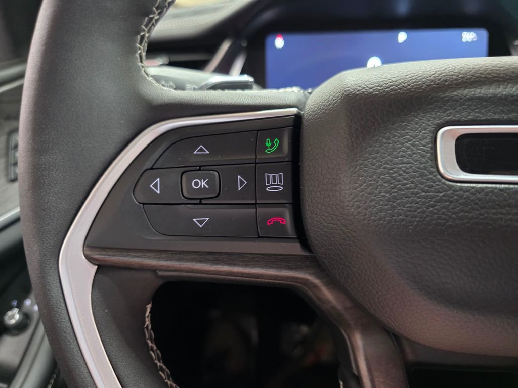 Used 2024 Jeep Grand Cherokee L Limited w/ Luxury Tech Group II image 29