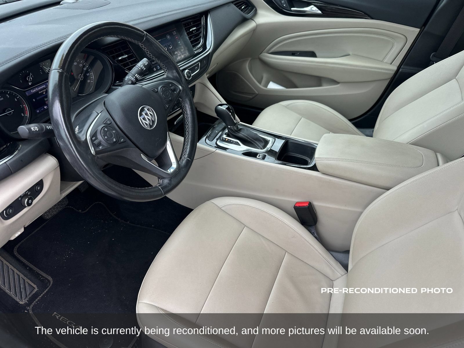 Used 2018 Buick Regal Essence w/ Driver Confidence Package #1 AWD/4WD image 12