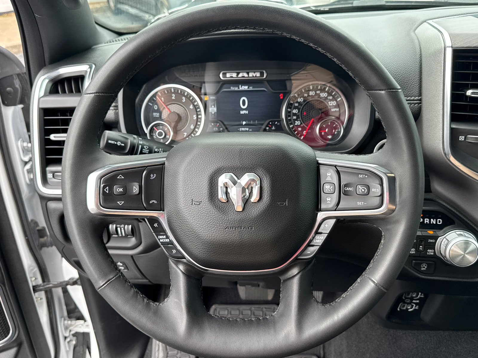 Used 2025 RAM 1500 Laramie AWD/4WD image 16