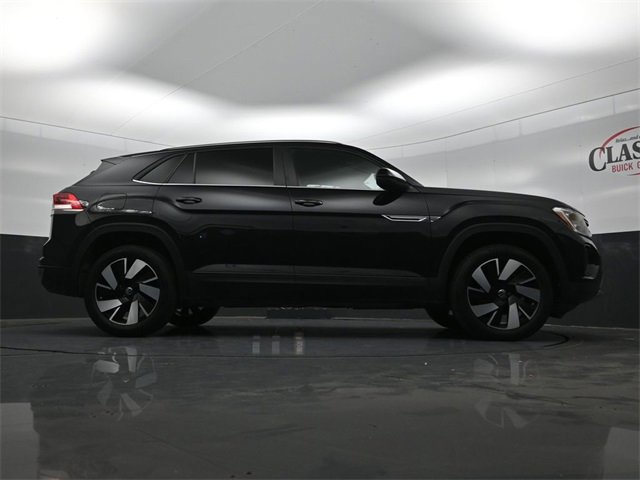 Used 2025 Volkswagen Atlas Cross Sport SE image 30