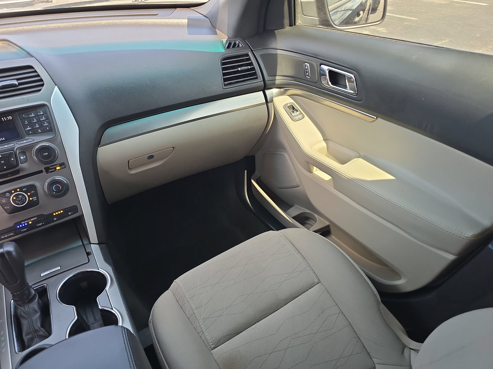 Used 2014 Ford Explorer FWD image 12