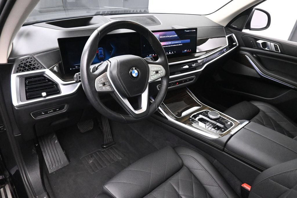 Used 2024 BMW X7 xDrive40i w/ Premium Package AWD/4WD image 10