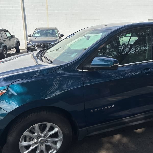 Used 2019 Chevrolet Equinox LT FWD image 4