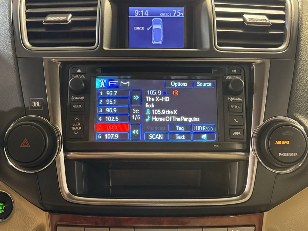 Used 2013 Toyota Highlander Limited AWD/4WD image 19