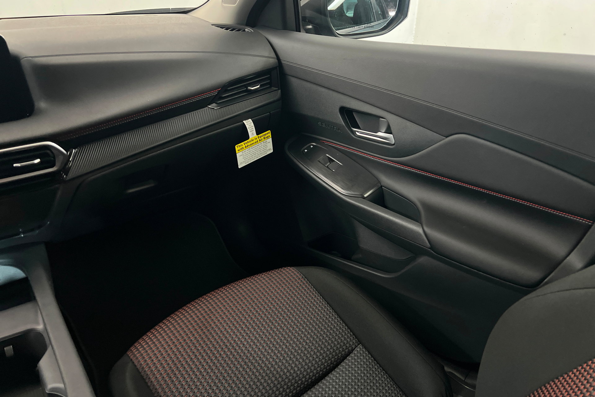 New 2027 Nissan Sentra SR w/ Floor Mat Package FWD image 10