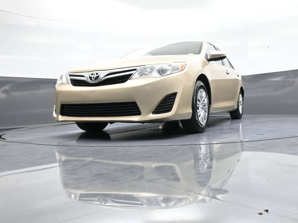 Used 2012 Toyota Camry LE FWD image 24