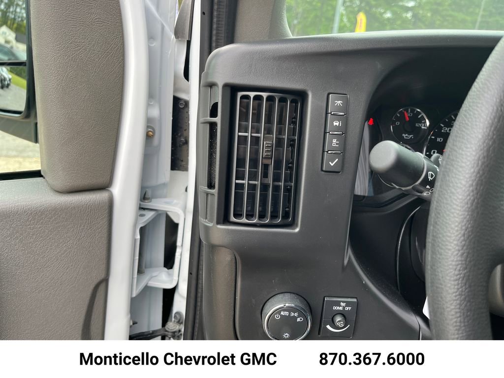 New 2026 Chevrolet Express 2500 Extended image 11