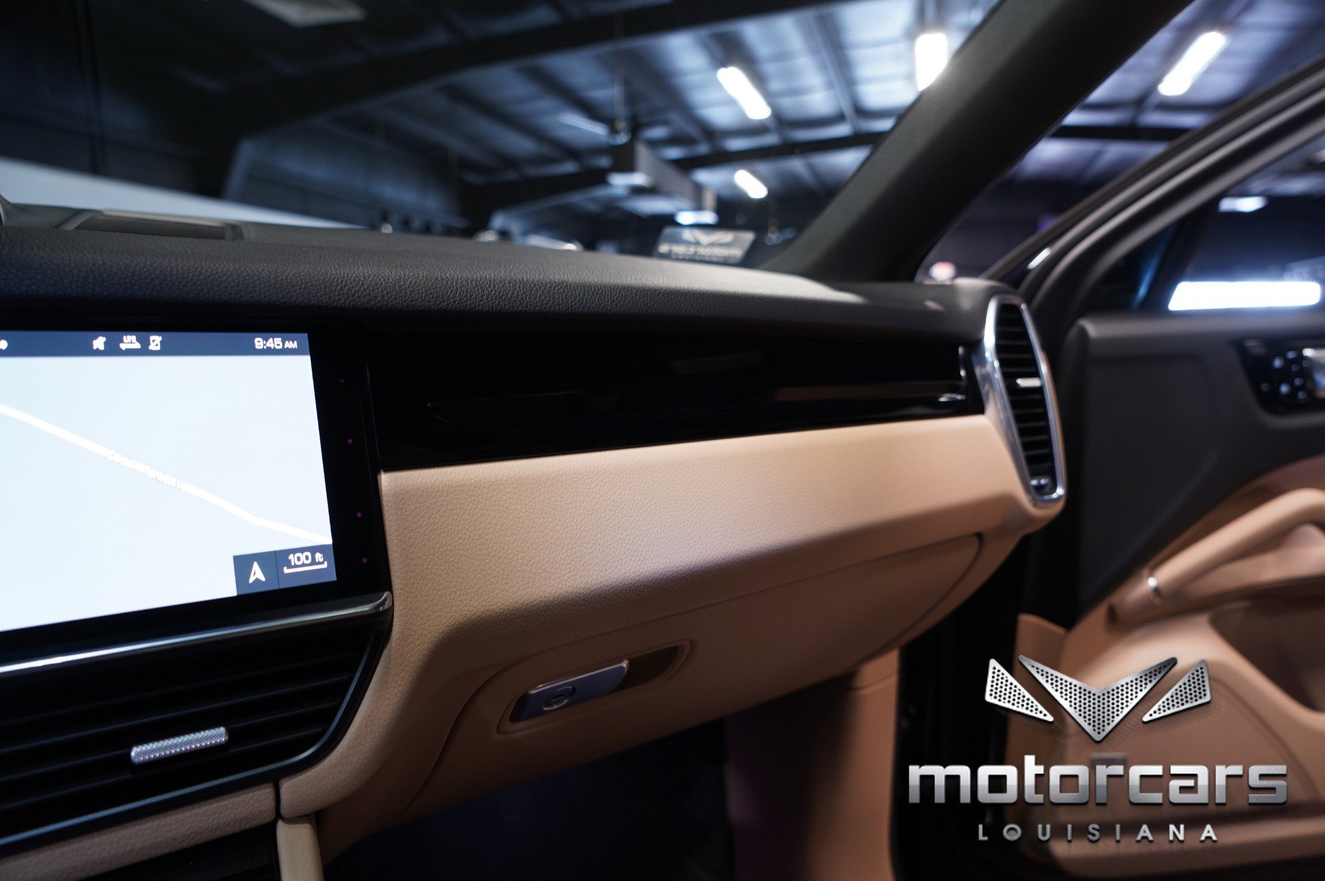 Used 2021 Porsche Cayenne Coupe w/ Premium Package image 33