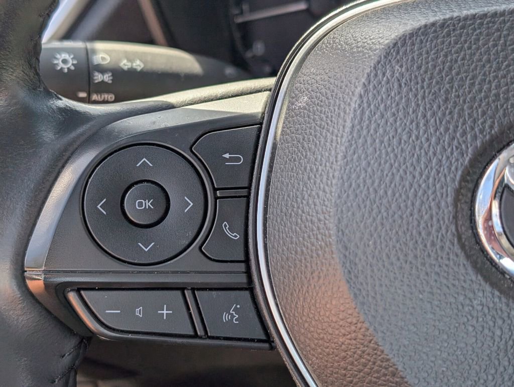 Used 2024 Toyota Corolla Cross LE w/ Moonroof Package image 26