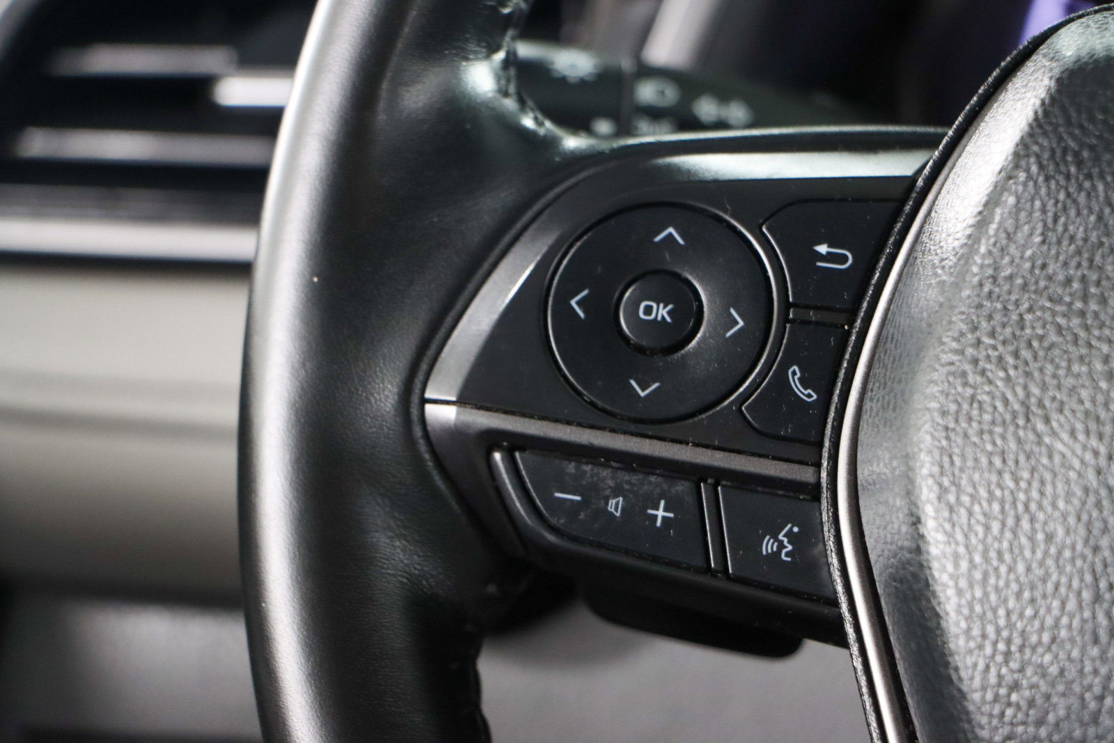 Used 2023 Toyota Camry SE image 13