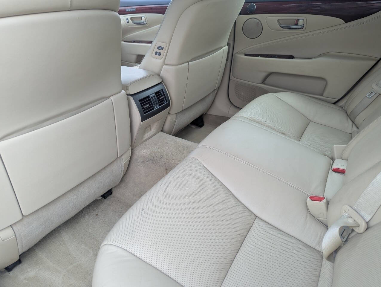 Used 2012 Lexus LS 460 w/ Luxury Value Edition image 20