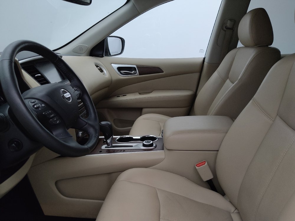 Used 2019 Nissan Pathfinder Platinum image 17