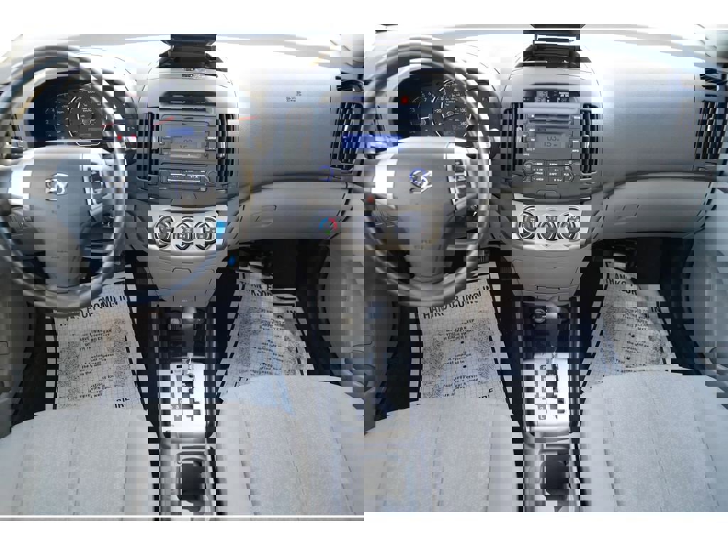 Used 2010 Hyundai Elantra GLS image 4